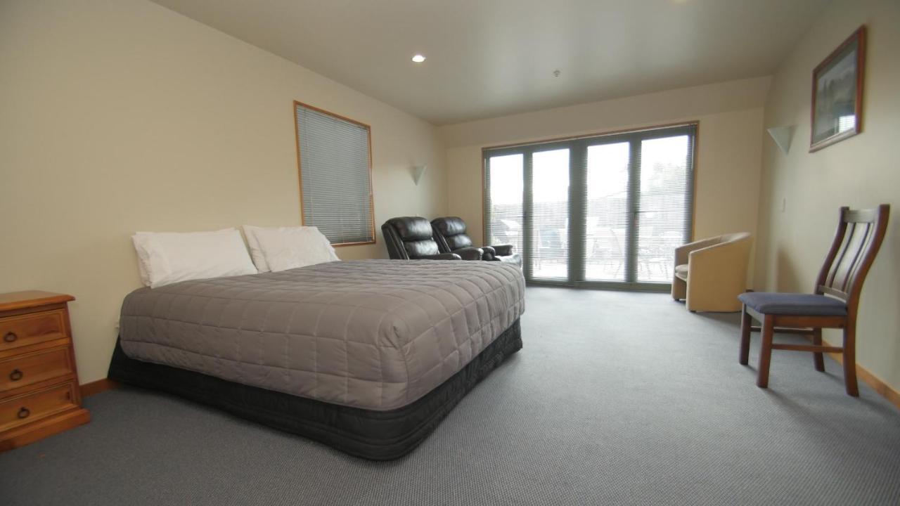 Asure Christchurch Classic Motel & Apartments Екстериор снимка