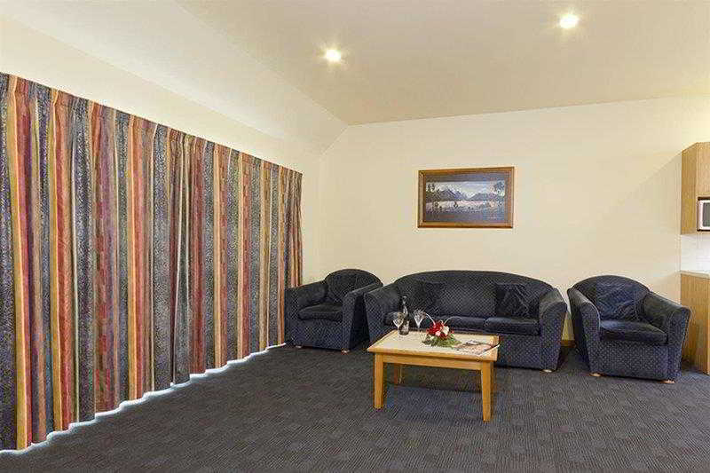Asure Christchurch Classic Motel & Apartments Екстериор снимка