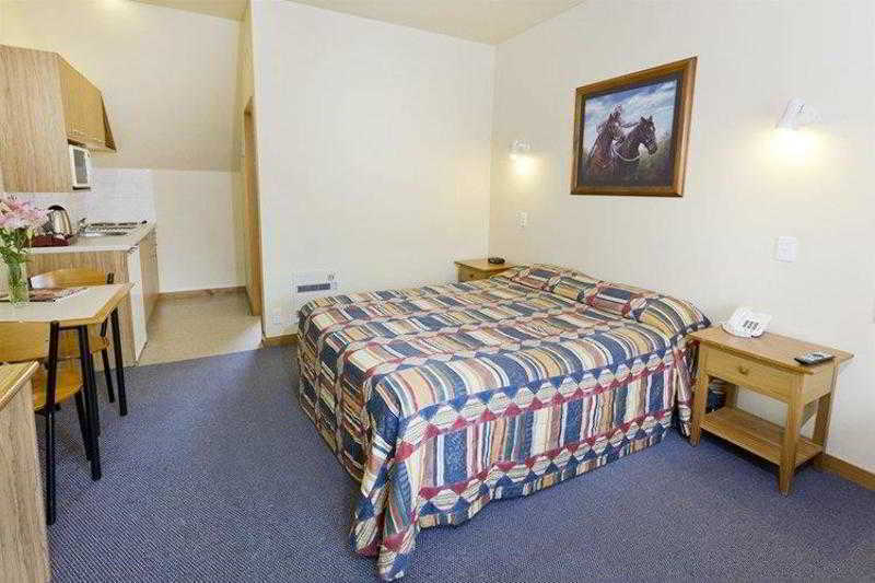 Asure Christchurch Classic Motel & Apartments Екстериор снимка